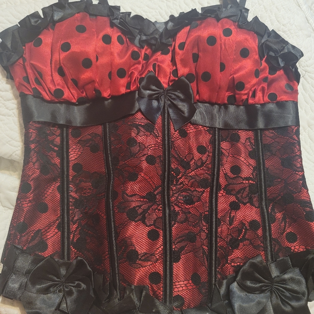 Red and black corset size large